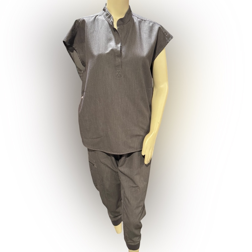 Figs Grey scrub set